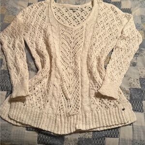 Size Small Women’s American Eagle Outfitters Cream Cable Knit Sweater